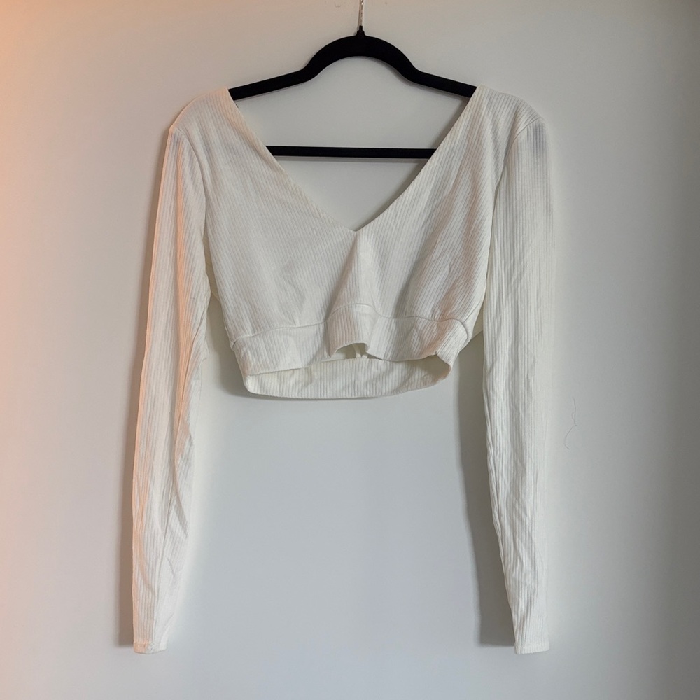 Forever 21 Cream V-Neck Long Sleeve Blouse